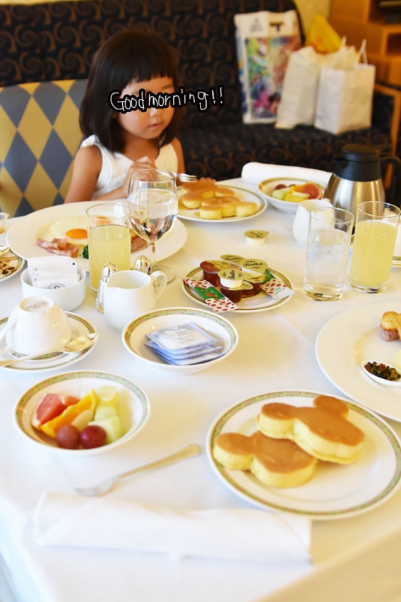 バケパの朝食はアンバサダーホテルのルームサービスがオススメ 育児ブログぷっぷくほっぺ